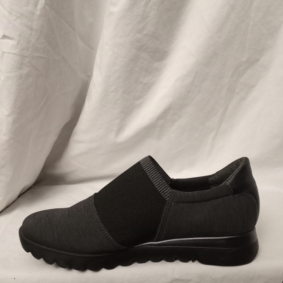 MUNRO Slip-on Shoes - Picture 7 of 7